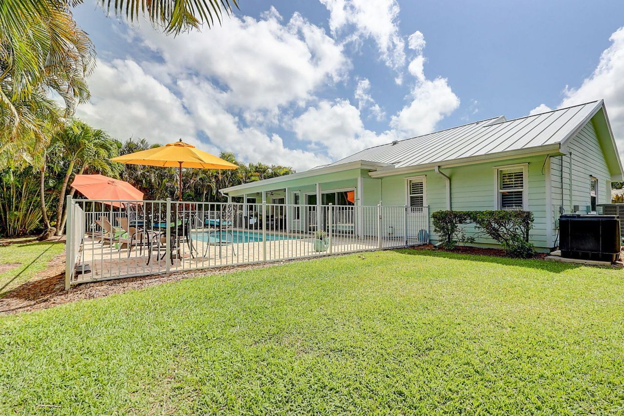 3824 SE Fairway E, Stuart, FL 34997 Photo