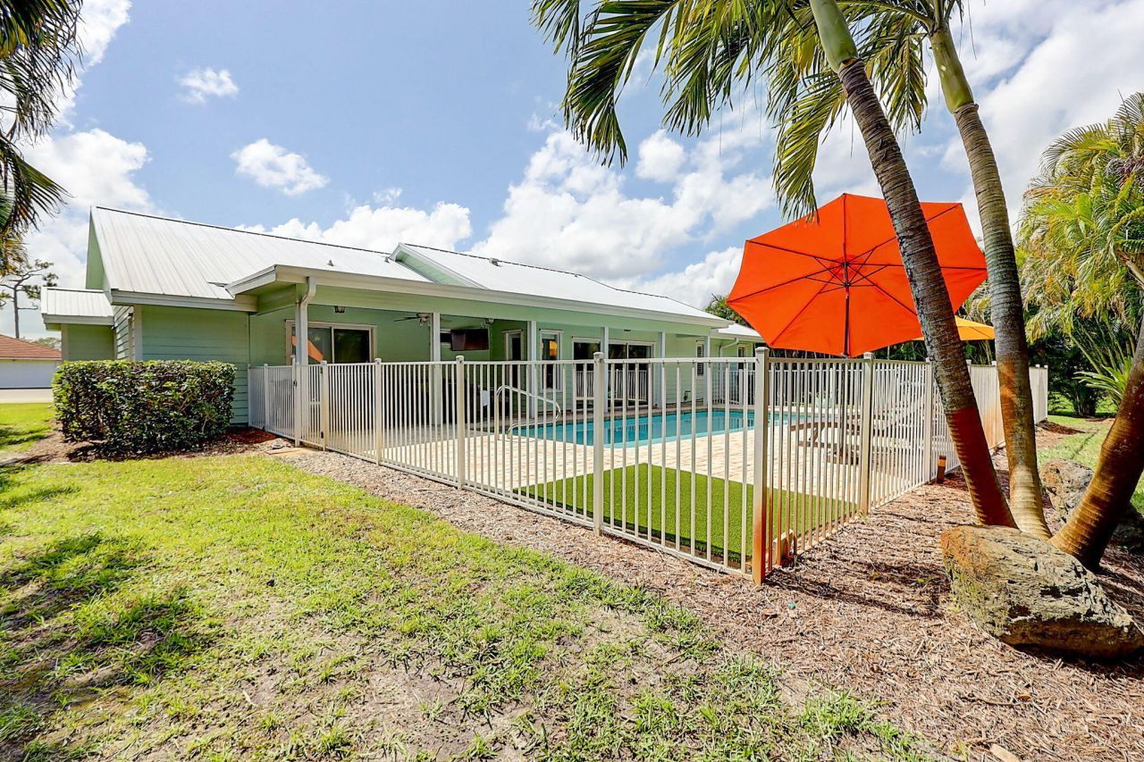 3824 SE Fairway E, Stuart, FL 34997 Photo