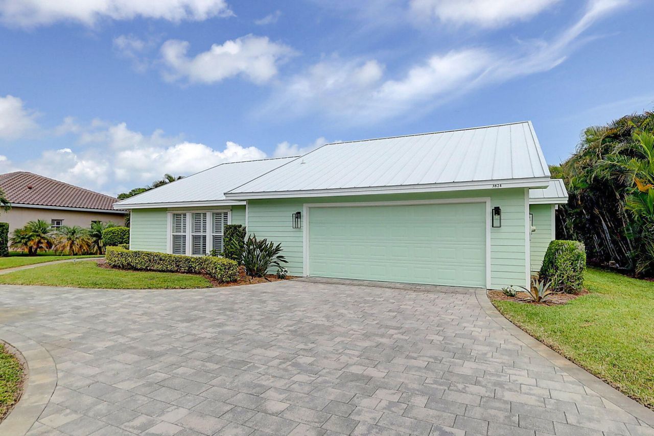 3824 SE Fairway E, Stuart, FL 34997 Photo