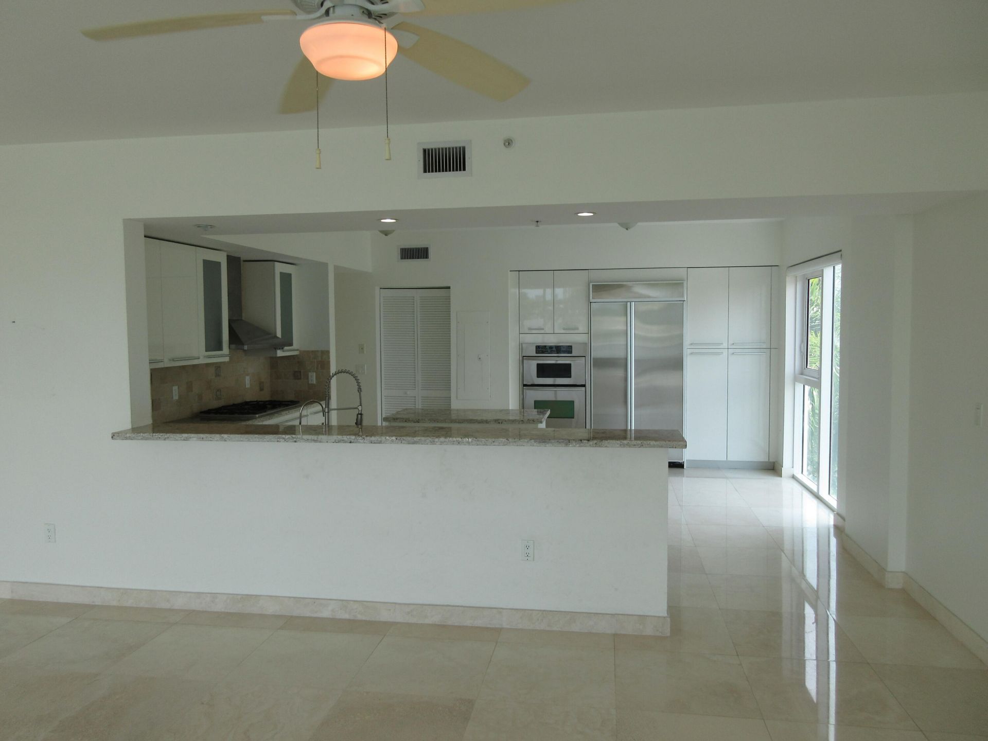 45 Hendricks Isle, Unit 301, Fort Lauderdale, FL 33301 Photo