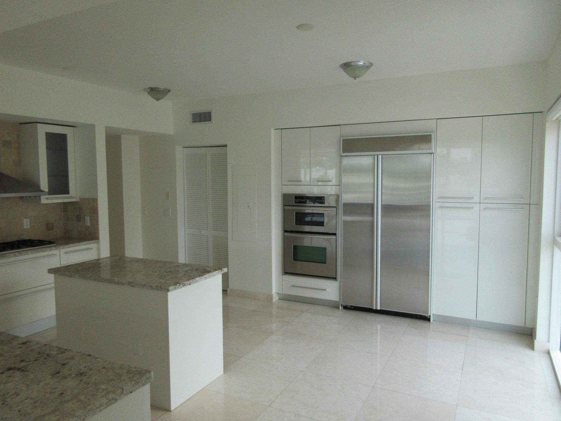 45 Hendricks Isle, Unit 301, Fort Lauderdale, FL 33301 Photo