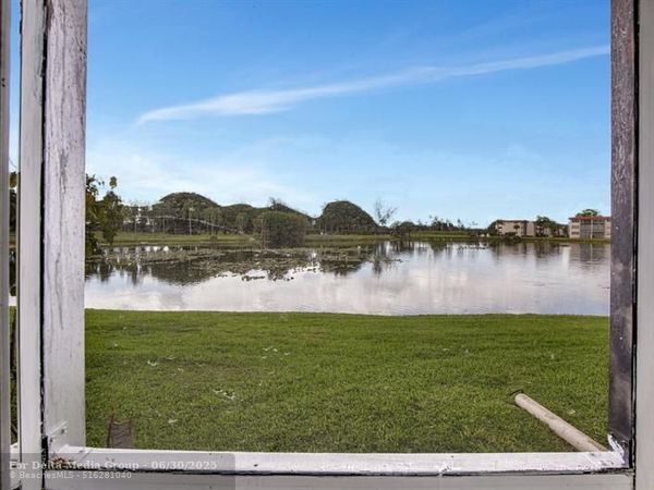 9400 N Hollybrook Lake Drive, Unit 105, Pembroke Pines, FL 33025