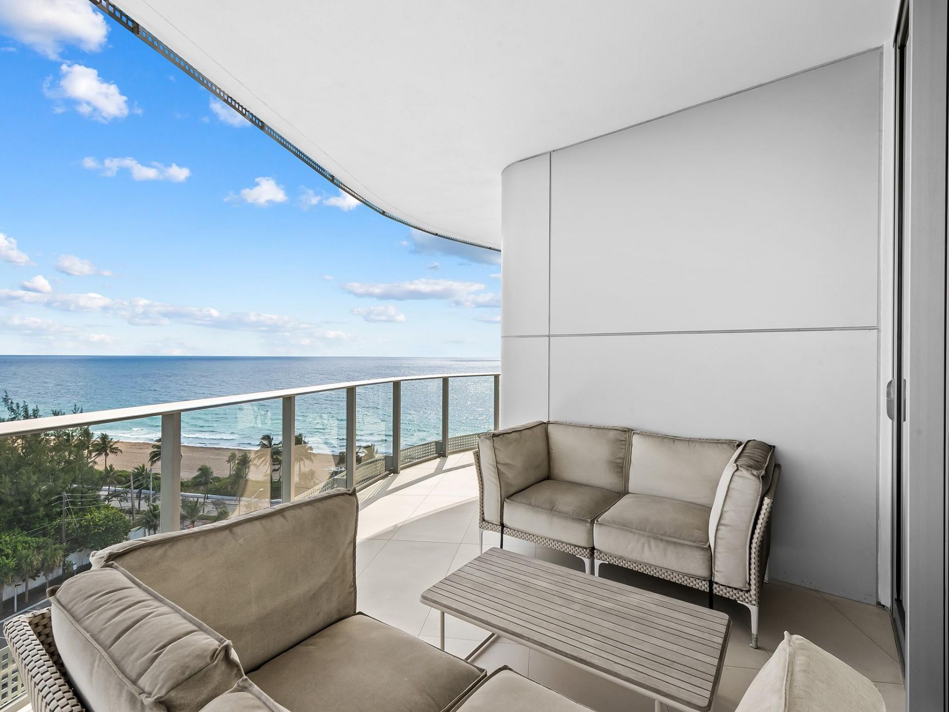 701 N Fort Lauderdale Beach Boulevard, Unit 902, Fort Lauderdale, FL 33304 Photo