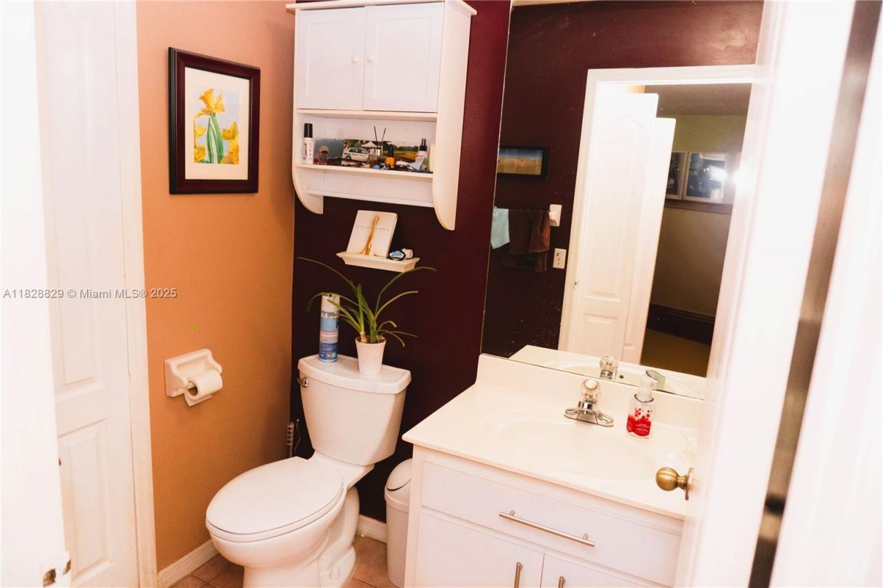 7081 SW 158th Ct, Miami, FL 33193 Photo