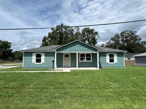 18210 DOUGLASS STREET, HIGH SPRINGS, FL 32643