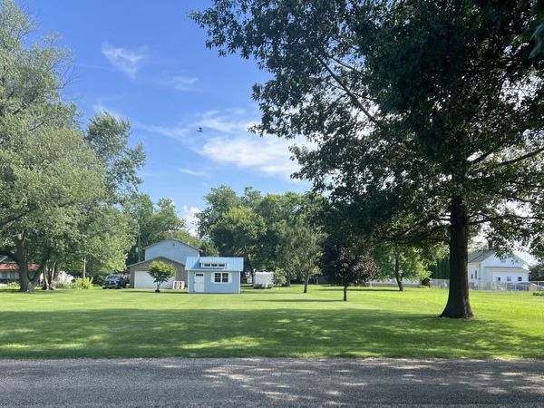 230-005 Wayne Street, Leroy, IL 61752