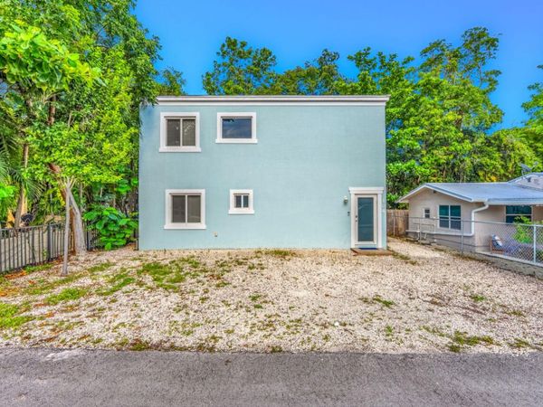 104 Poinciana Drive, KEY LARGO, FL 33037