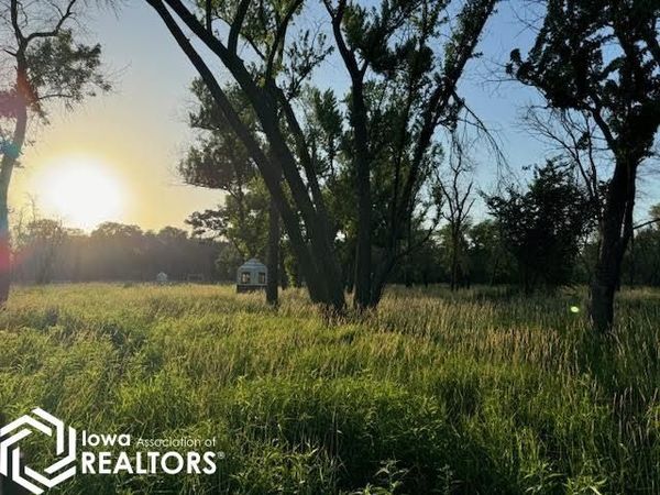 2356 Newport Avenue, Bedford, IA 50833