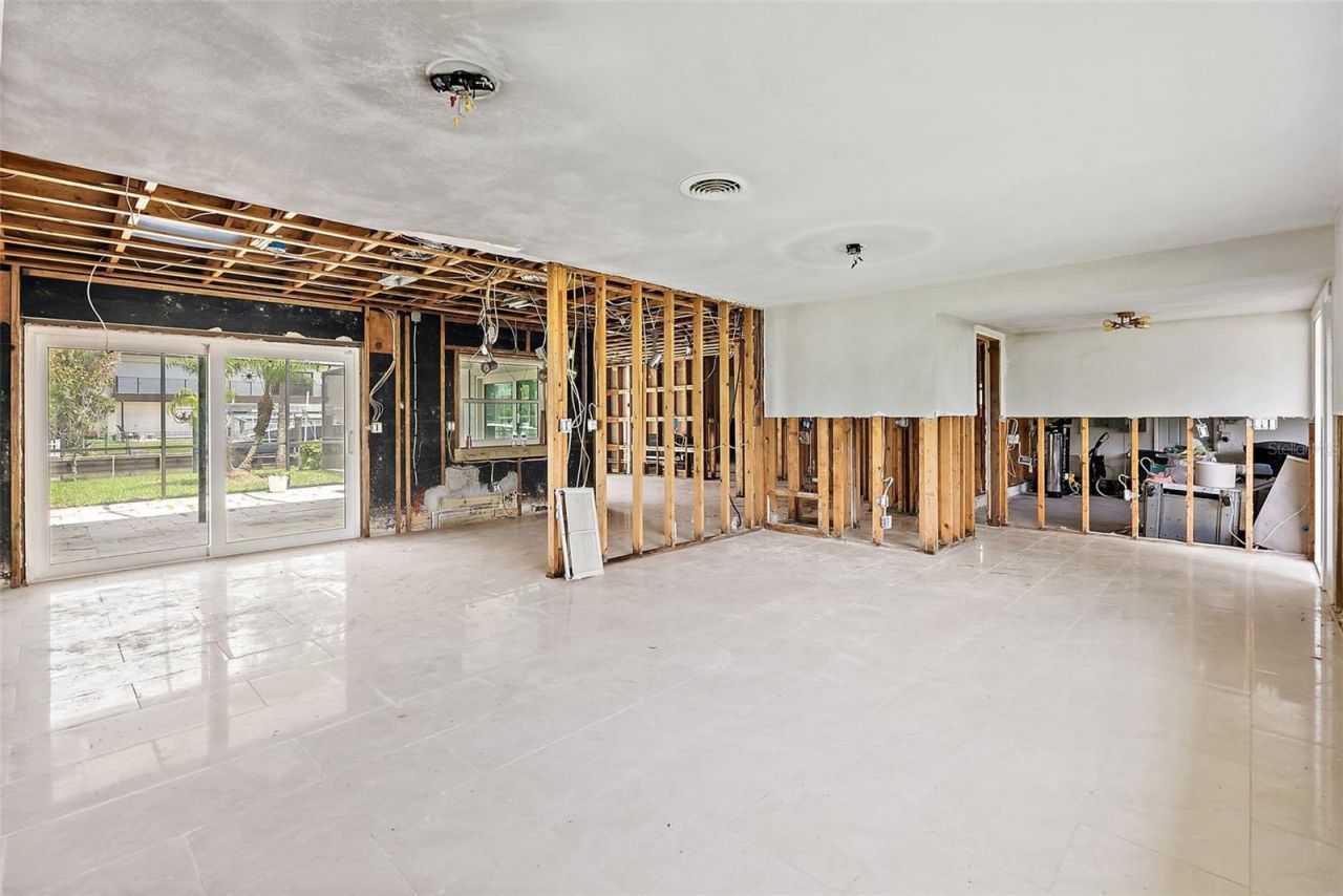 5285 Dover Street Ne, Saint Petersburg, FL 33703 Photo