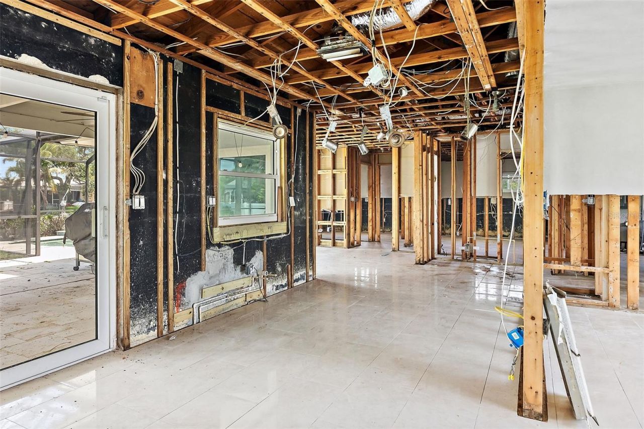 5285 Dover Street Ne, Saint Petersburg, FL 33703 Photo