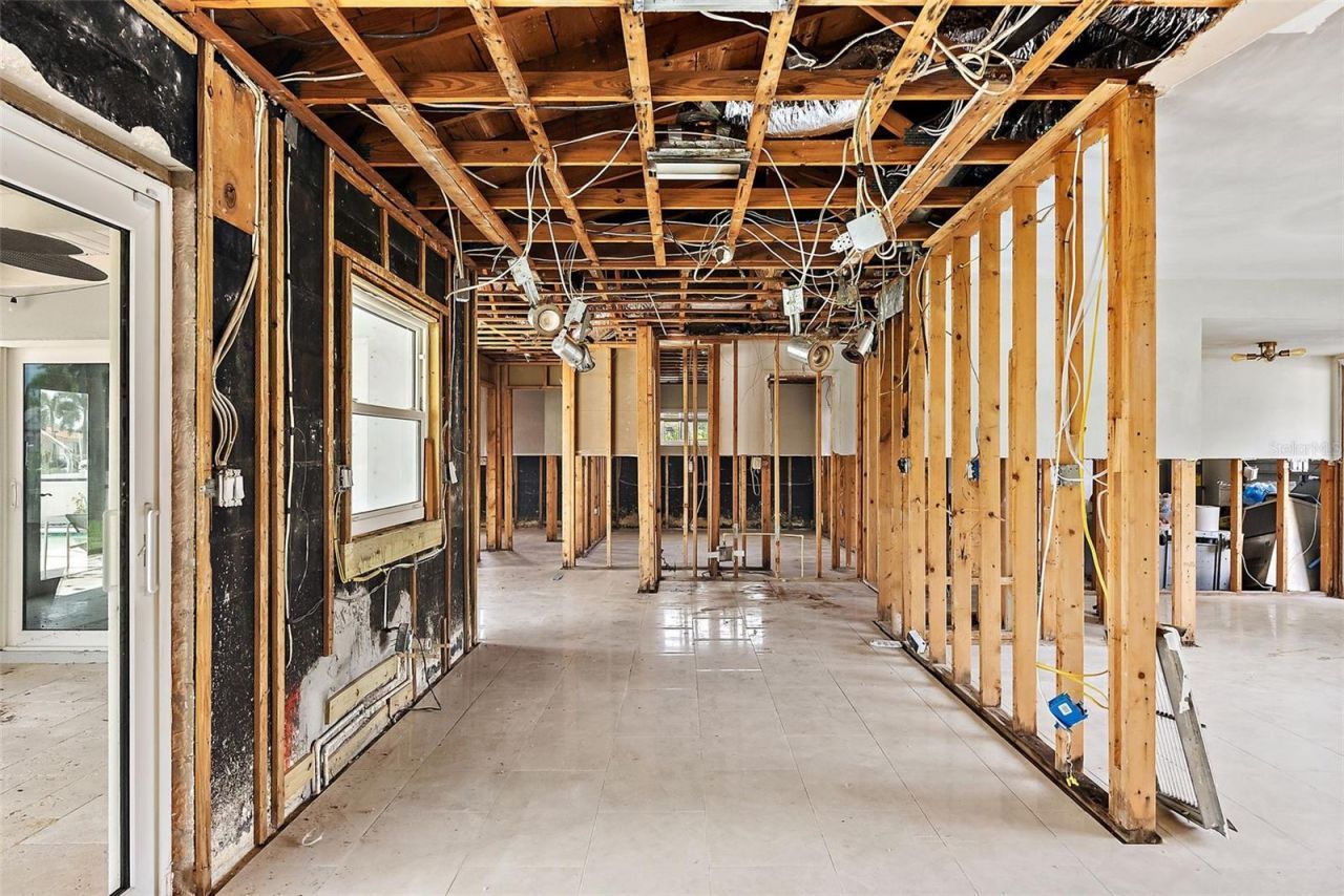 5285 Dover Street Ne, Saint Petersburg, FL 33703 Photo