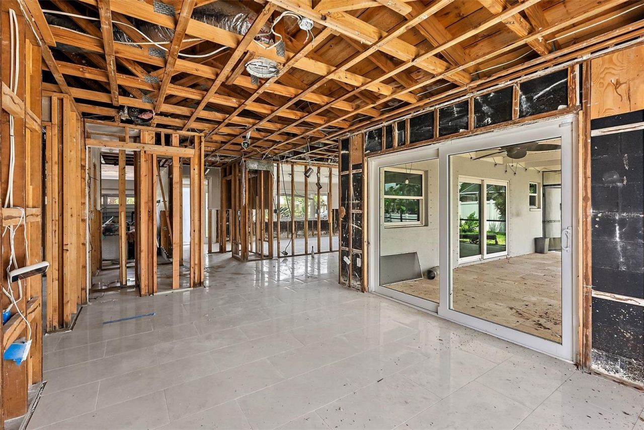 5285 Dover Street Ne, Saint Petersburg, FL 33703 Photo