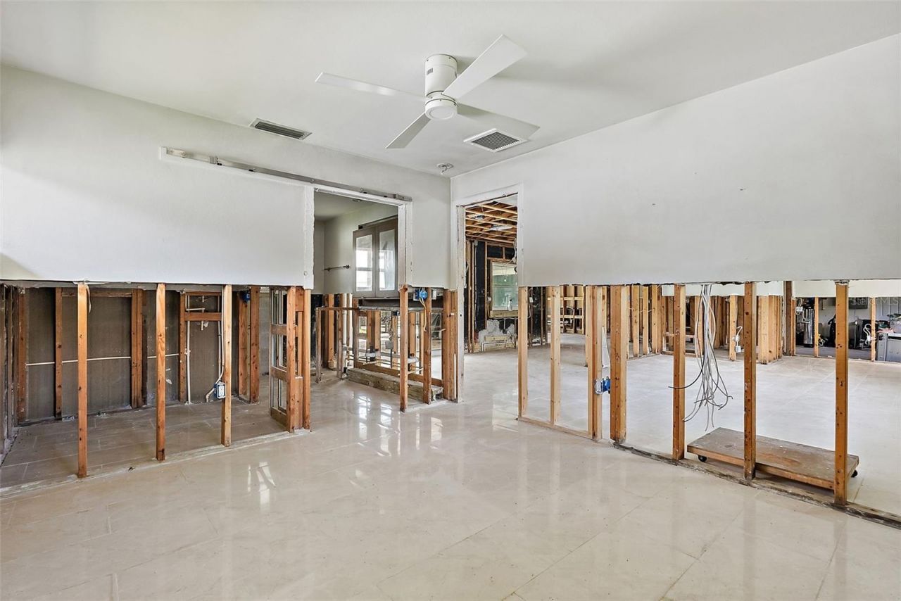 5285 Dover Street Ne, Saint Petersburg, FL 33703 Photo