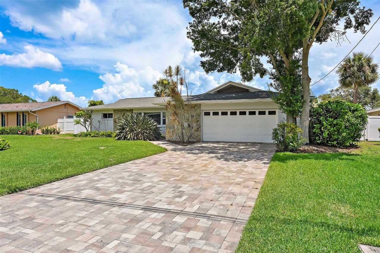 5285 Dover Street Ne, Saint Petersburg, FL 33703 Photo