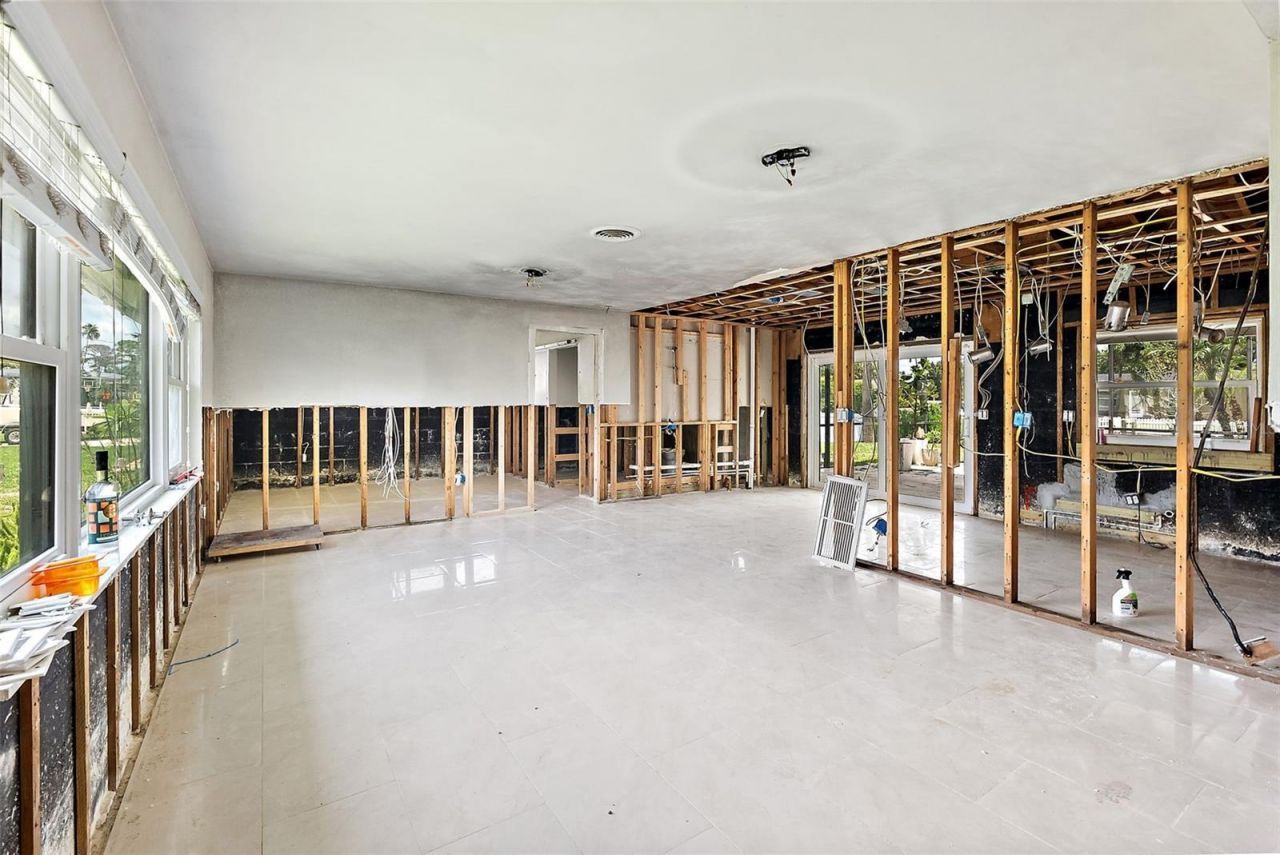 5285 Dover Street Ne, Saint Petersburg, FL 33703 Photo