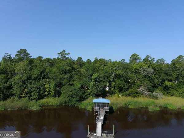 113 River Walk Drive, Woodbine, GA 31569