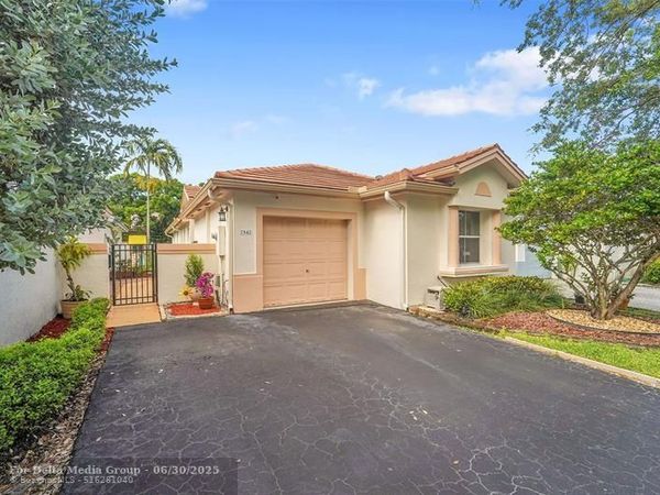 7542 NW 3rd Street, Plantation, FL 33317