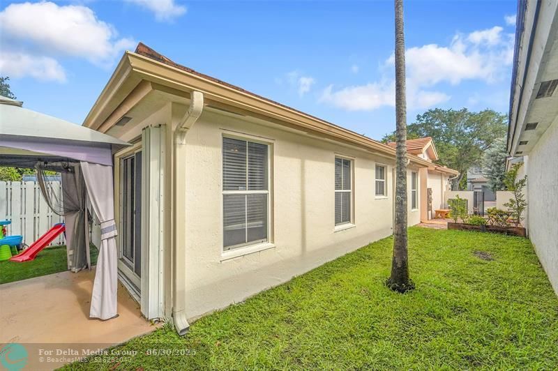 7542 NW 3rd Street, Plantation, FL 33317 Photo