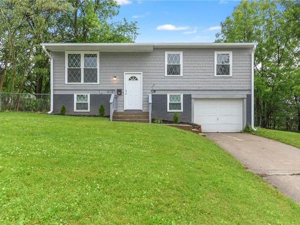 818 N Wigwam Trail, Independence, MO 64056