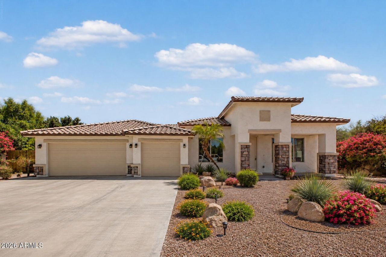 4429 E Downing Circle, Mesa, AZ 85205 Main Photo
