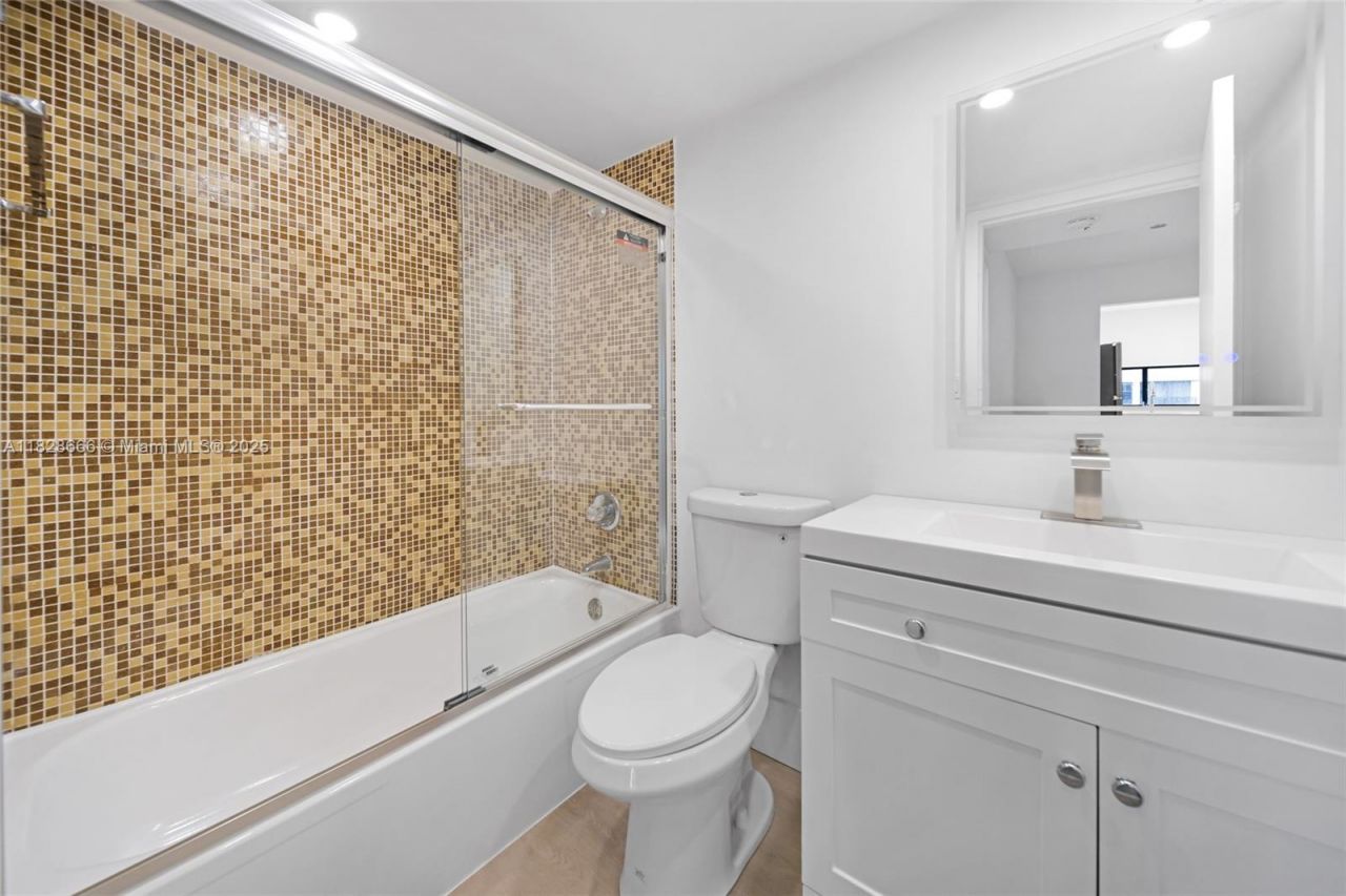 17021 N Bay Rd, Unit 1025, Sunny Isles Beach, FL 33160 Photo