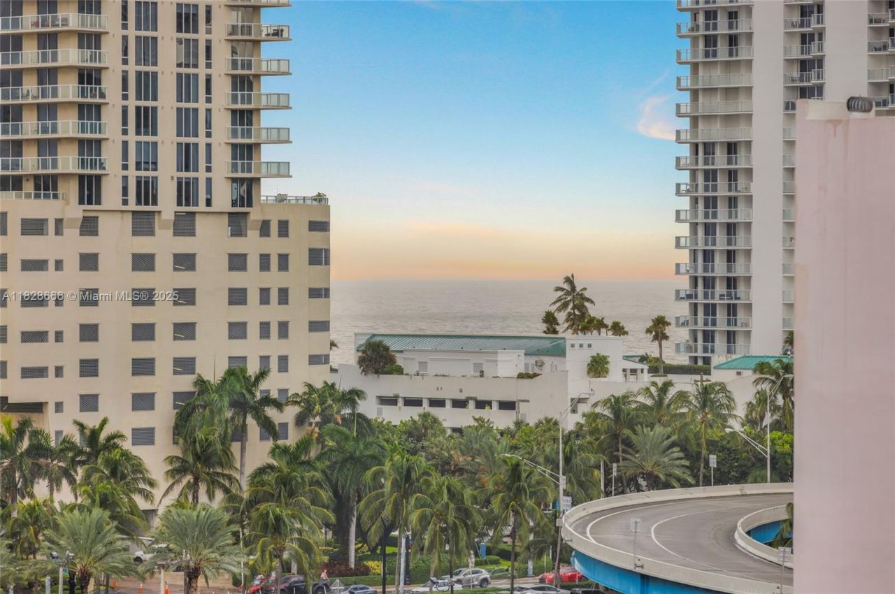 17021 N Bay Rd, Unit 1025, Sunny Isles Beach, FL 33160 Photo