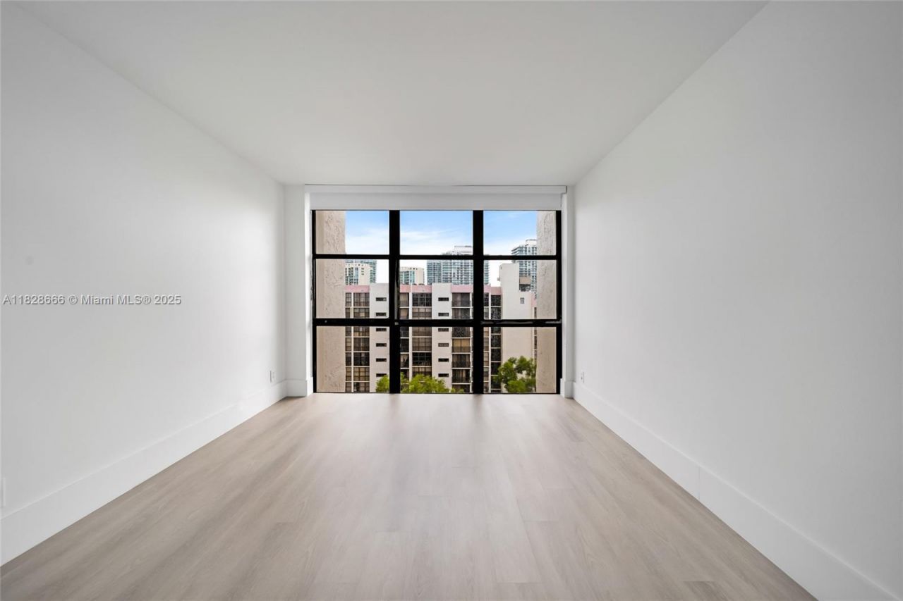 17021 N Bay Rd, Unit 1025, Sunny Isles Beach, FL 33160 Photo