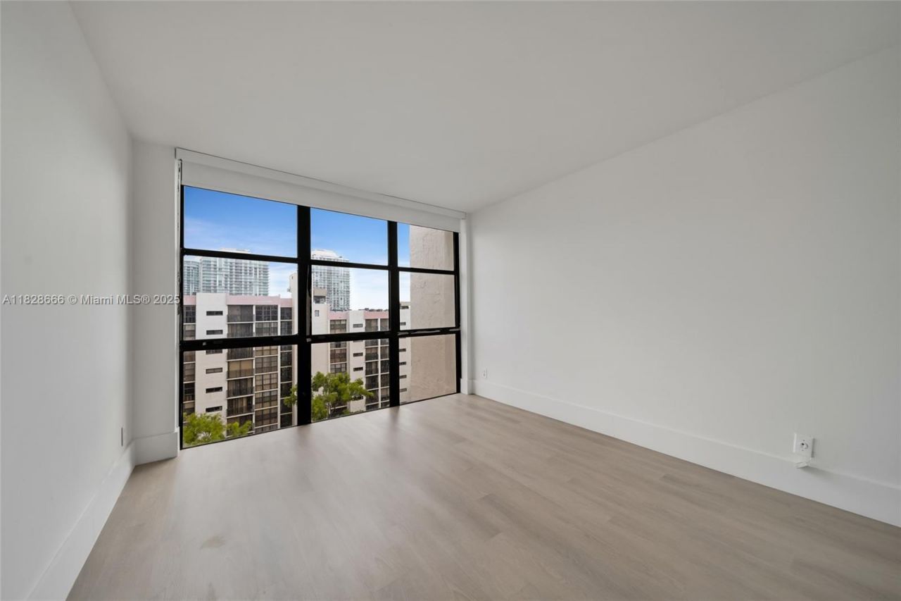 17021 N Bay Rd, Unit 1025, Sunny Isles Beach, FL 33160 Photo