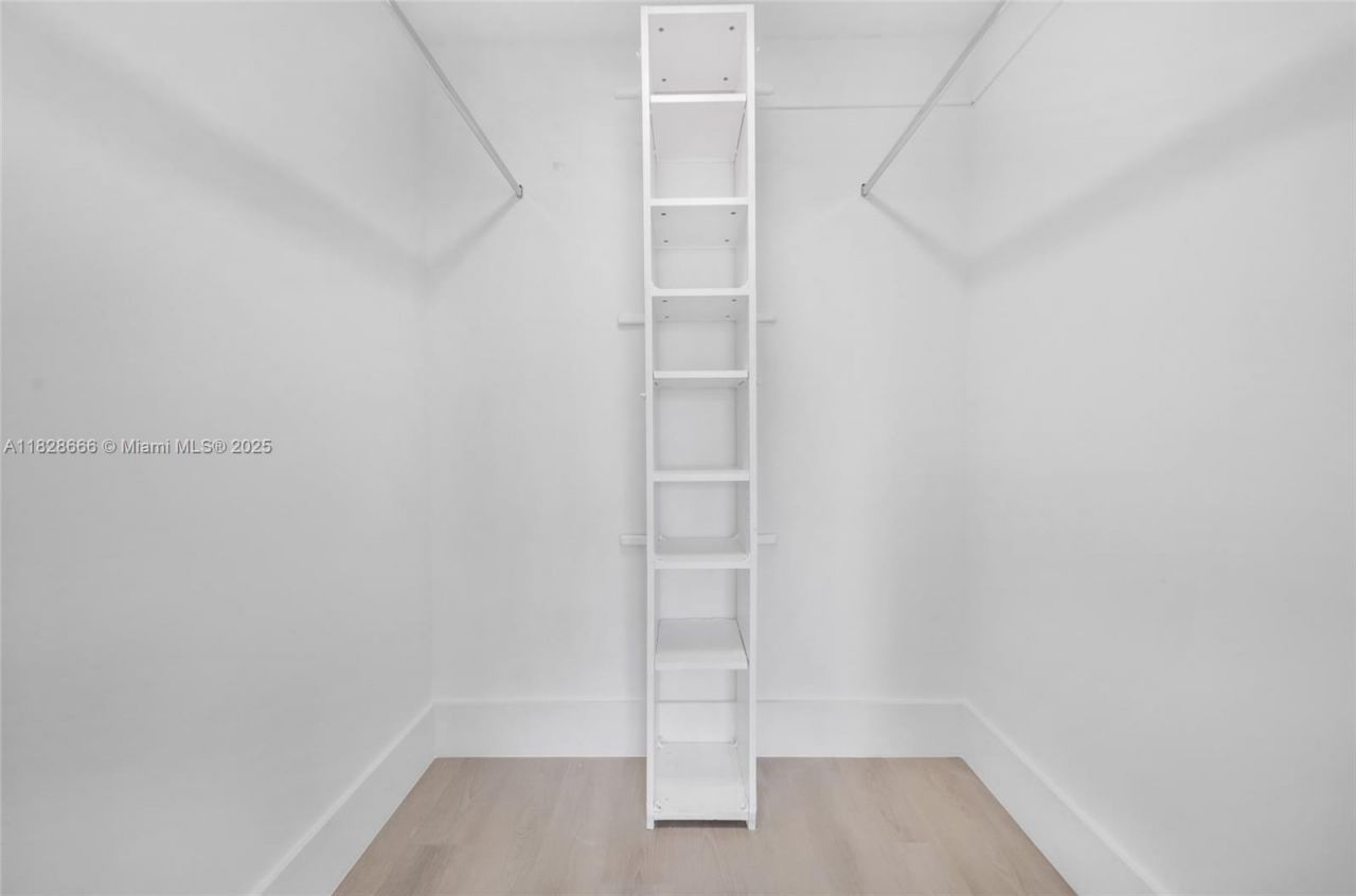 17021 N Bay Rd, Unit 1025, Sunny Isles Beach, FL 33160 Photo