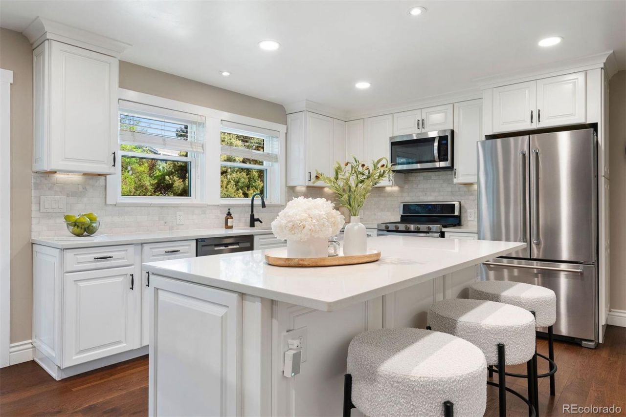 5643 S Fulton Way, Greenwood Village, CO 80111 Main Photo