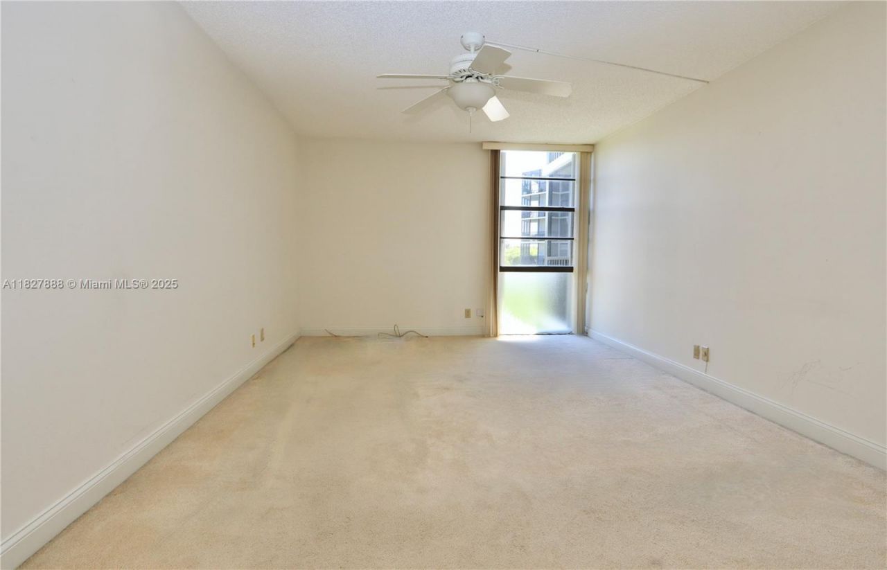 3475 N Country Club Drive, Unit 501, Aventura, FL 33180 Photo