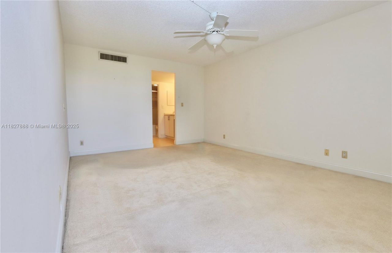 3475 N Country Club Drive, Unit 501, Aventura, FL 33180 Photo