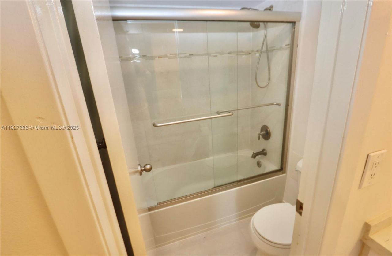 3475 N Country Club Drive, Unit 501, Aventura, FL 33180 Photo