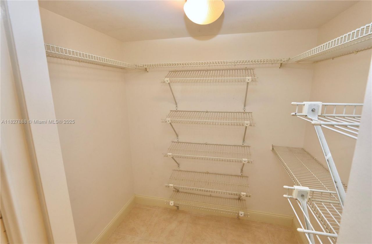 3475 N Country Club Drive, Unit 501, Aventura, FL 33180 Photo