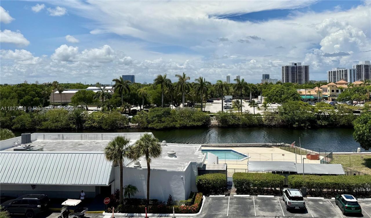 3475 N Country Club Drive, Unit 501, Aventura, FL 33180 Photo