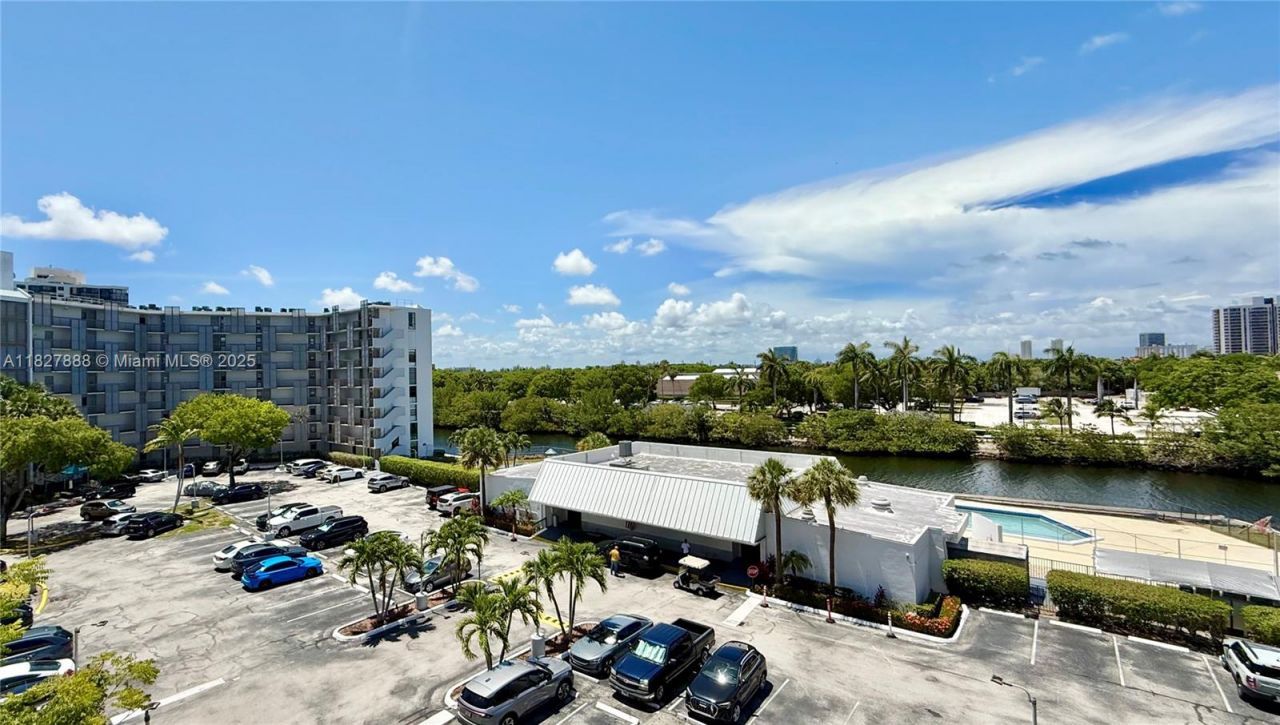 3475 N Country Club Drive, Unit 501, Aventura, FL 33180 Photo
