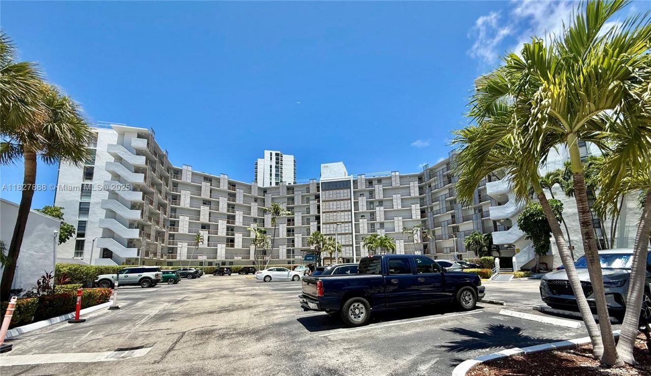 3475 N Country Club Drive, Unit 501, Aventura, FL 33180 Photo