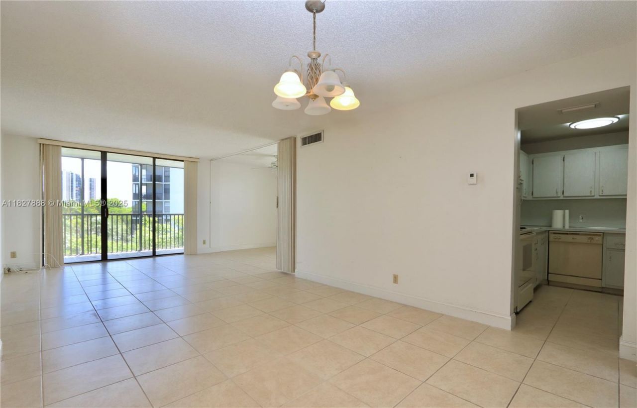 3475 N Country Club Drive, Unit 501, Aventura, FL 33180 Photo