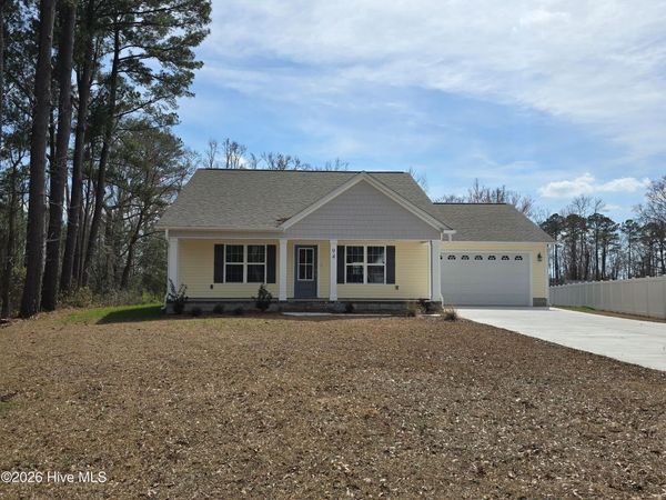 94 Osprey Watch Lane E, Oriental, NC 28571
