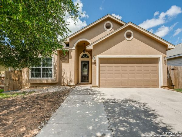 14411 Corral, Elmendorf, TX 78112
