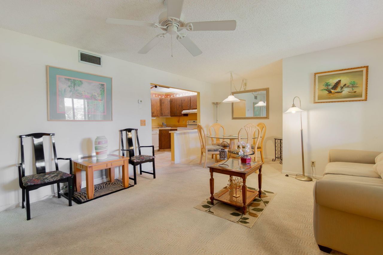 318 Pine Ridge Circle, Unit C2, Greenacres, FL 33463 Photo