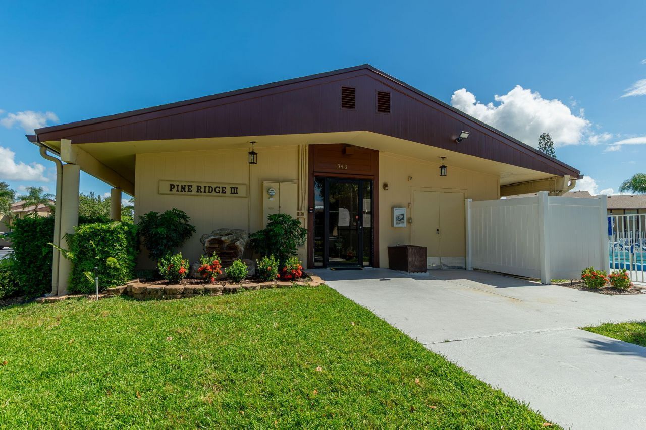 318 Pine Ridge Circle, Unit C2, Greenacres, FL 33463 Photo