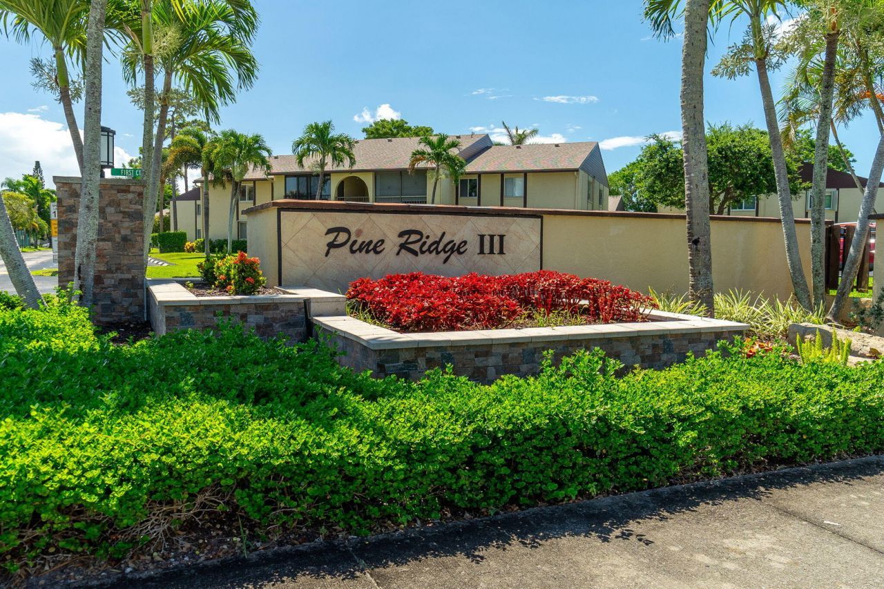 318 Pine Ridge Circle, Unit C2, Greenacres, FL 33463 Photo