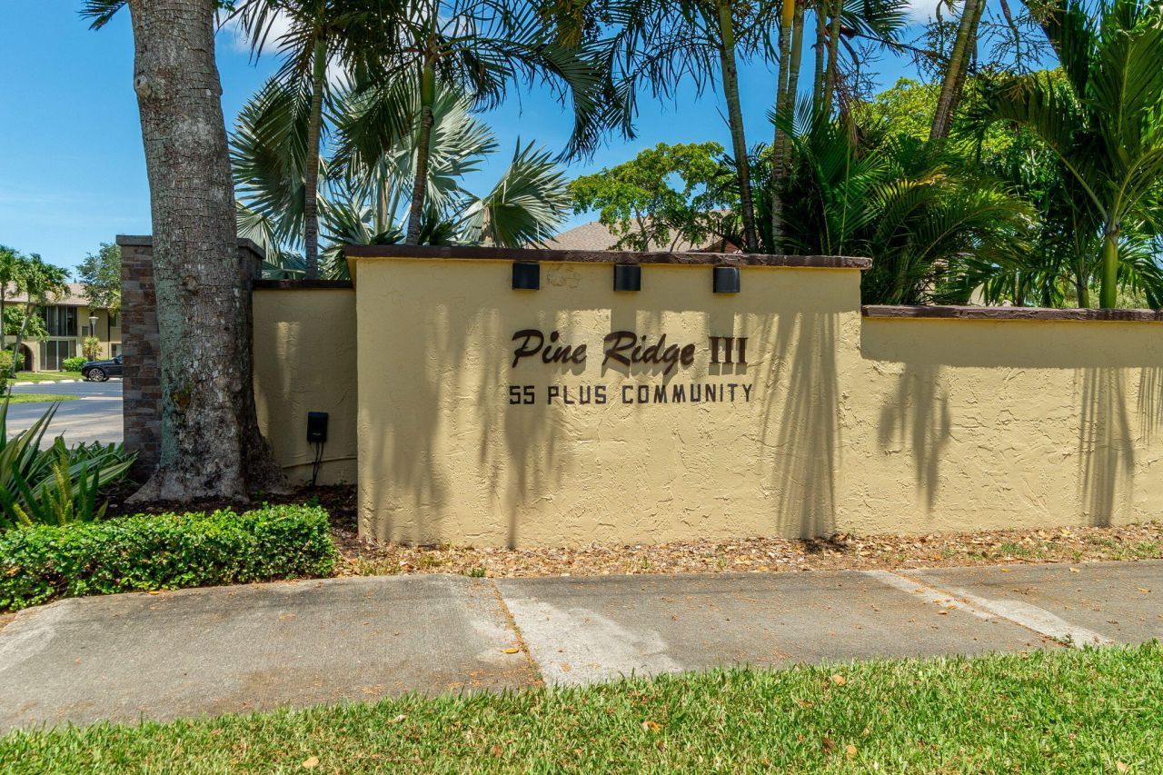 318 Pine Ridge Circle, Unit C2, Greenacres, FL 33463 Photo