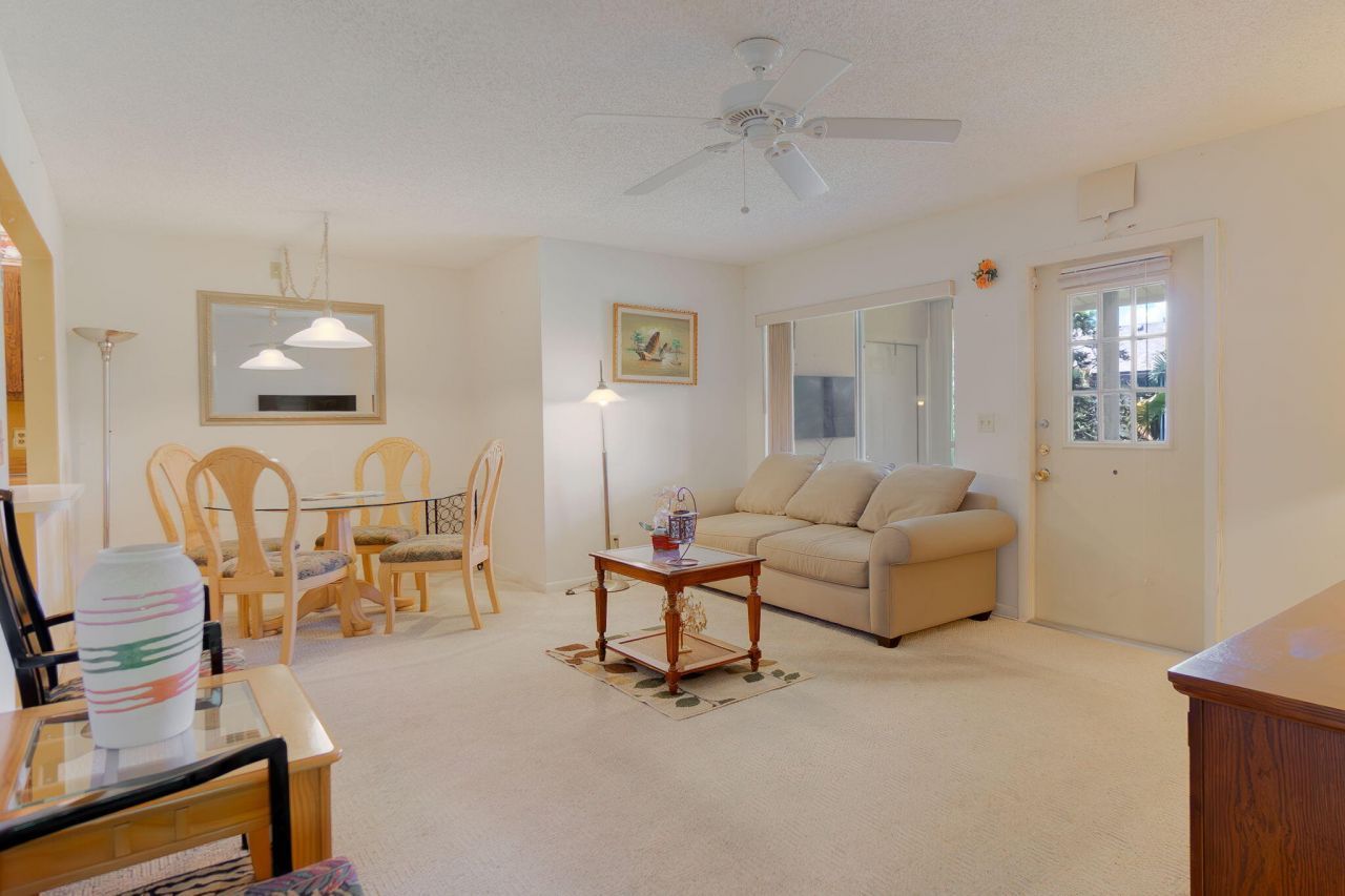 318 Pine Ridge Circle, Unit C2, Greenacres, FL 33463 Photo