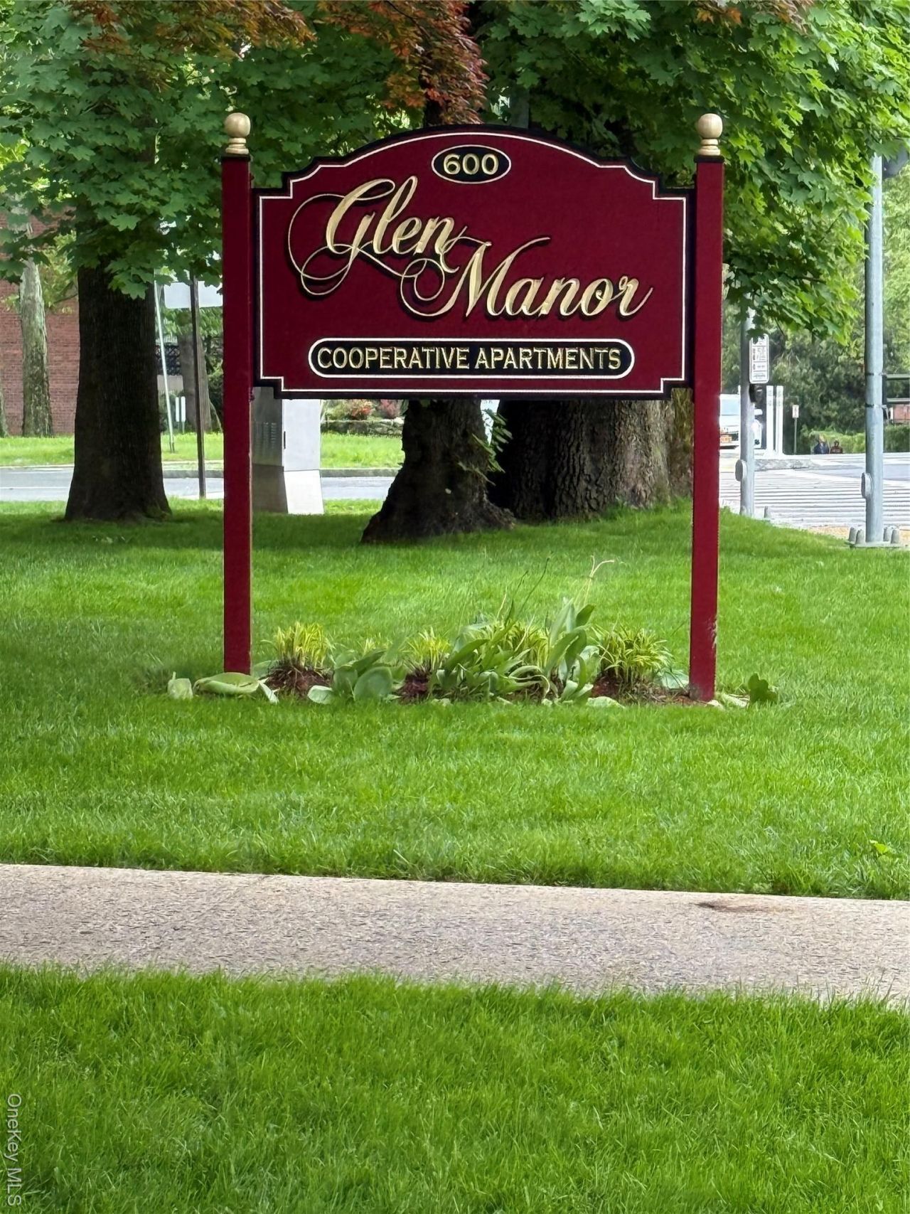 600 Pelham Road, Unit Building B, New Rochelle, NY 10805 Main Photo