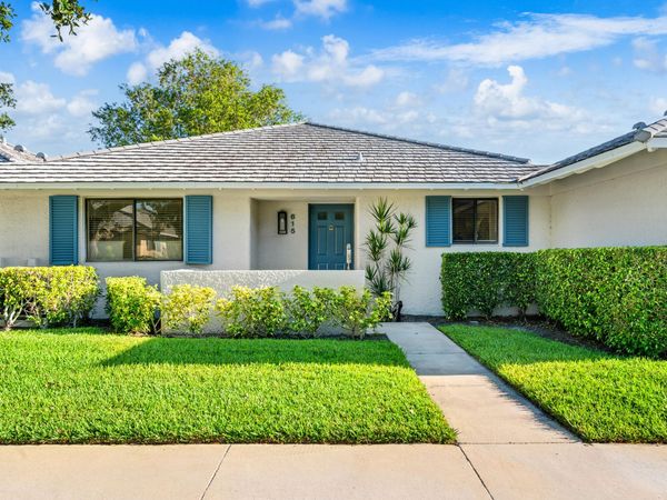 615 Club Drive, Palm Beach Gardens, FL 33418
