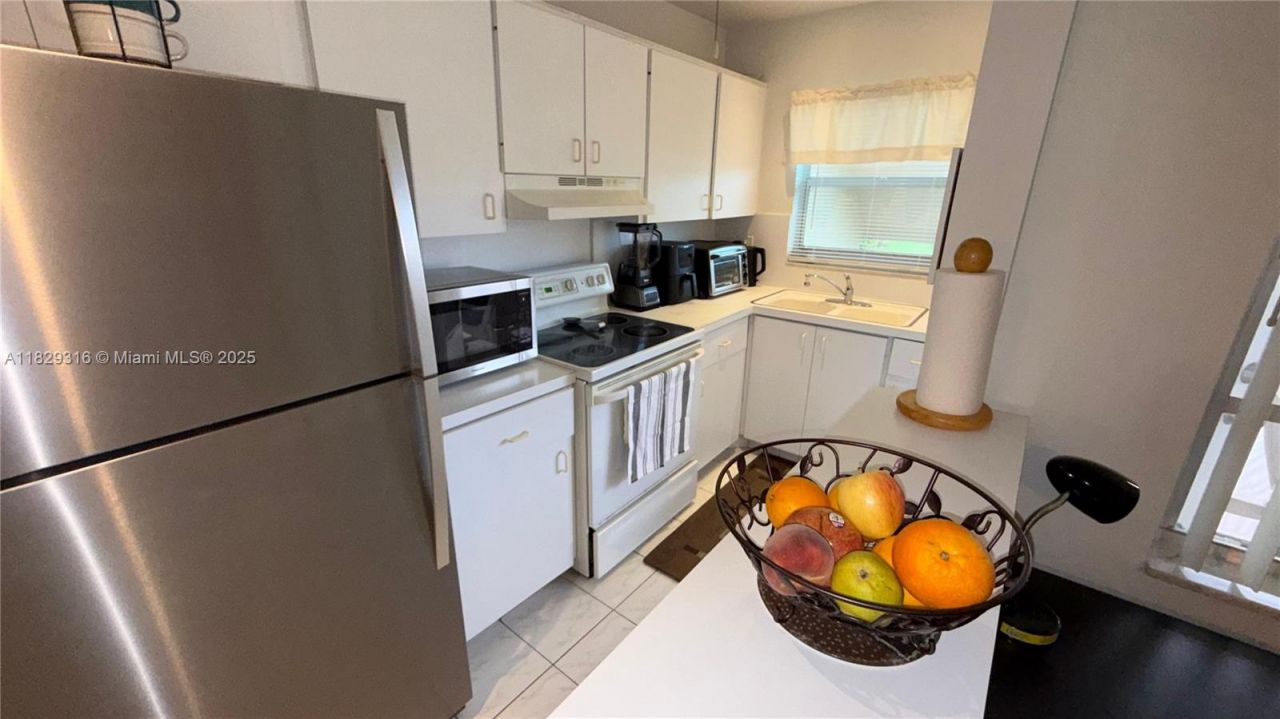 Please Call For Address, Unit E208, Hollywood, FL 33021 Photo