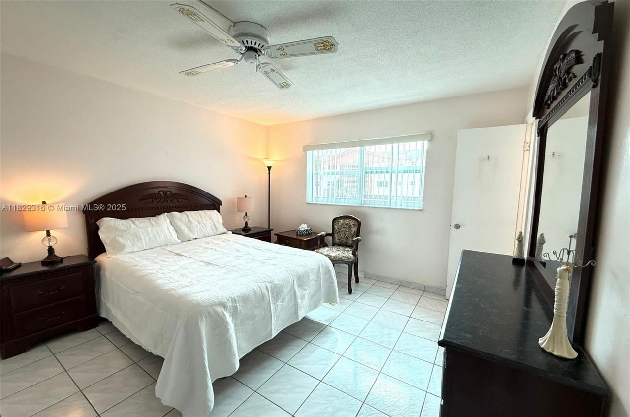 Please Call For Address, Unit E208, Hollywood, FL 33021 Photo