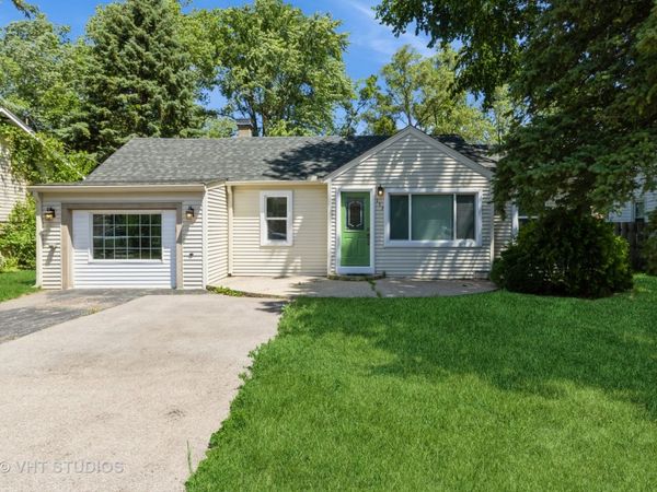 113 Pheasant Trail, Lake In The Hills, IL 60156